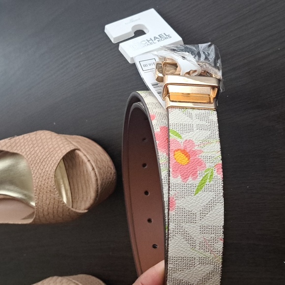 Nwt MK Reversible Belt - Picture 2 of 6